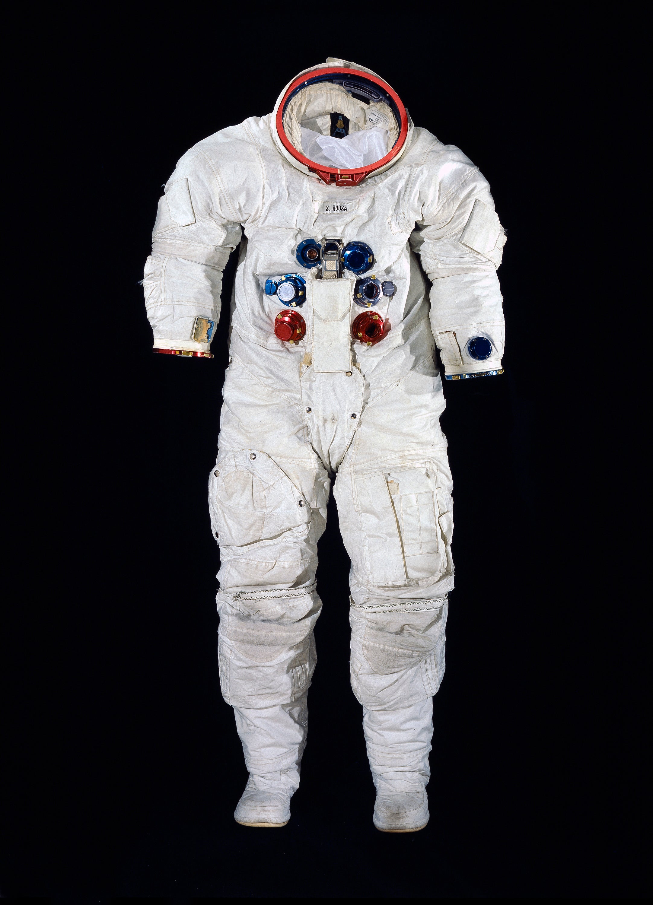 Костюм скафандр. Костюмы астронавтов Аполлон 11. Скафандр Аполлон 11. Скафандр Космонавта. Одежда Космонавта.