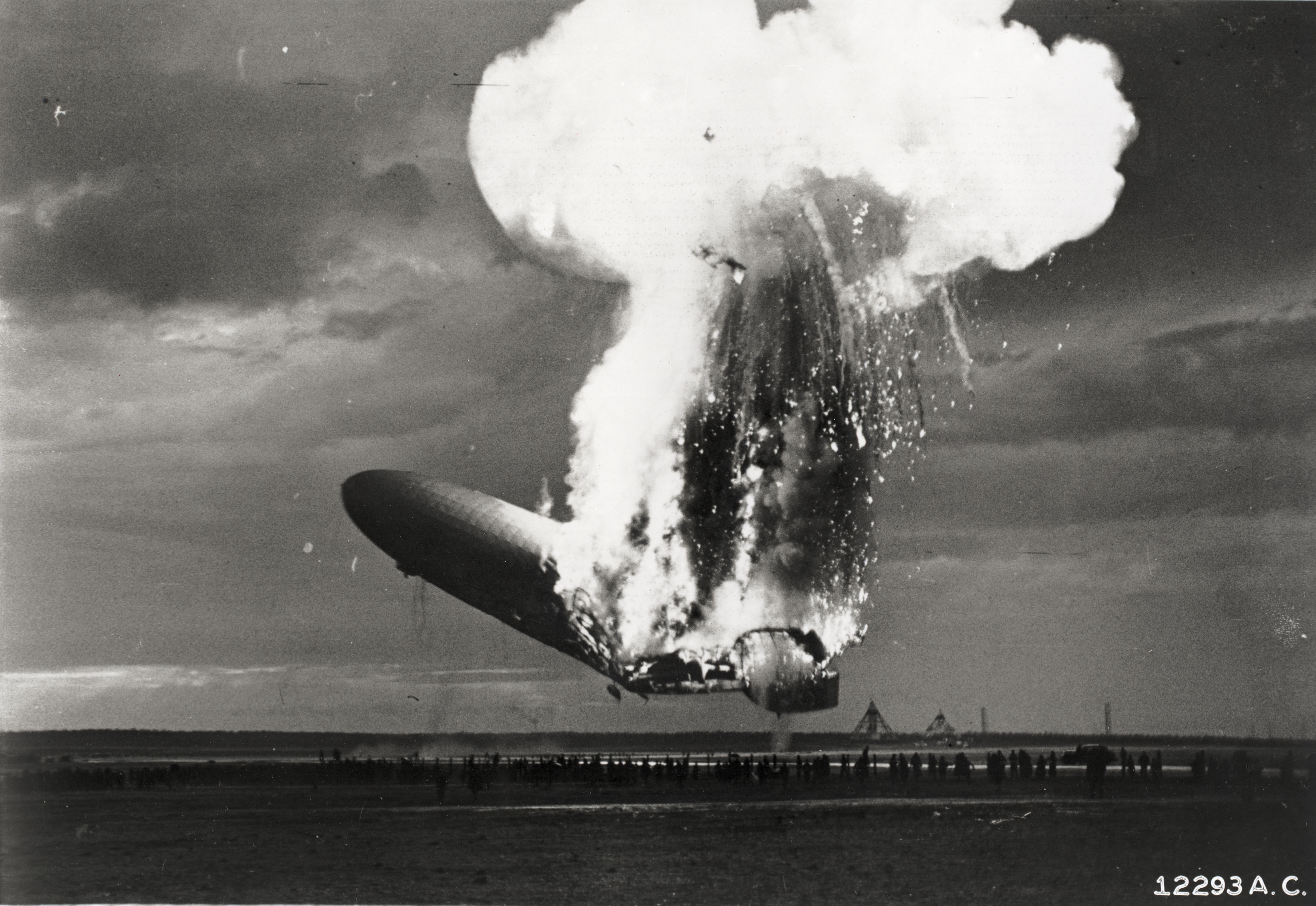 Speedboys: Hindenburg Zeppelin 1937