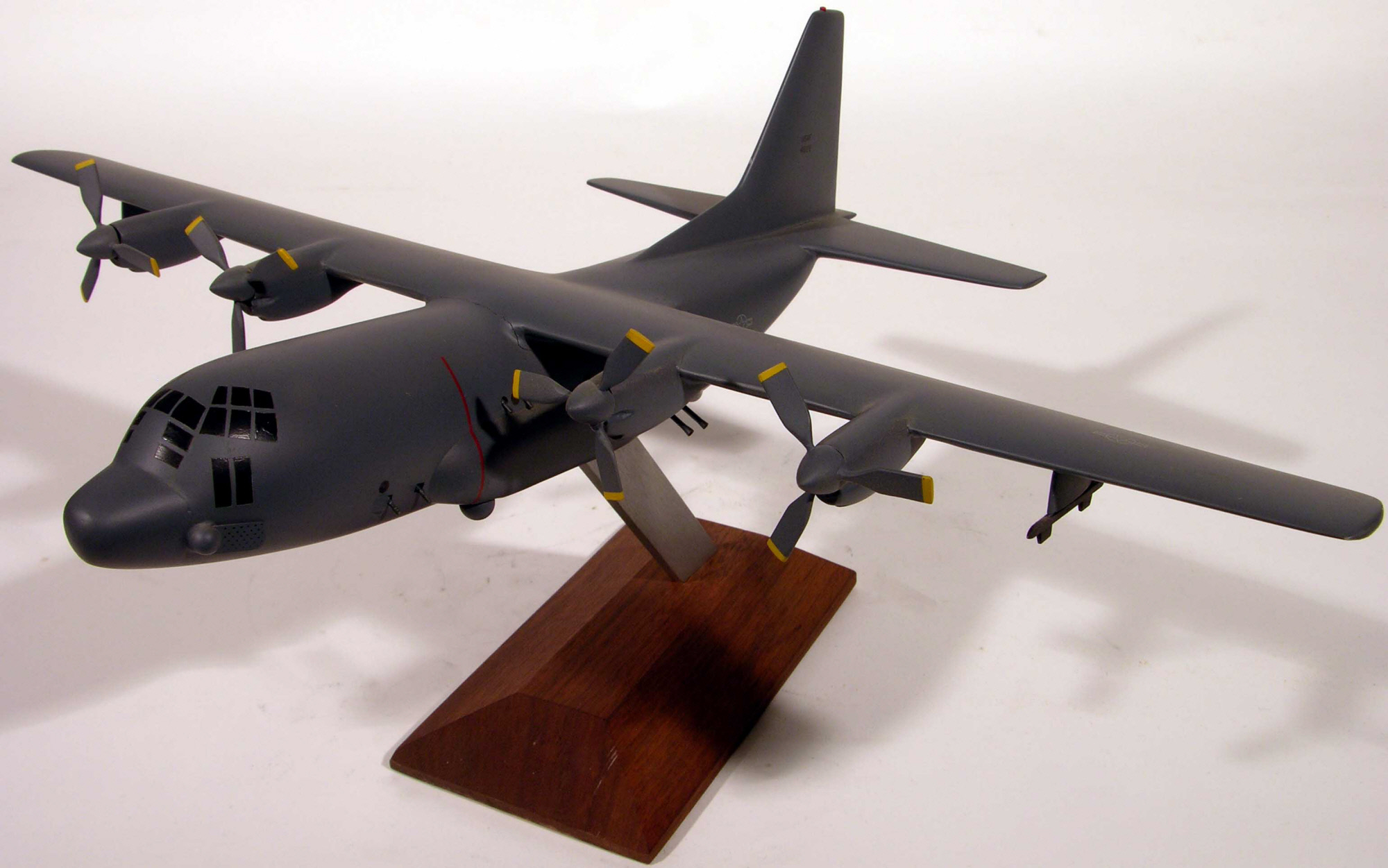 stand-model-lockheed-ac-130-hercules-national-air-and-space-museum