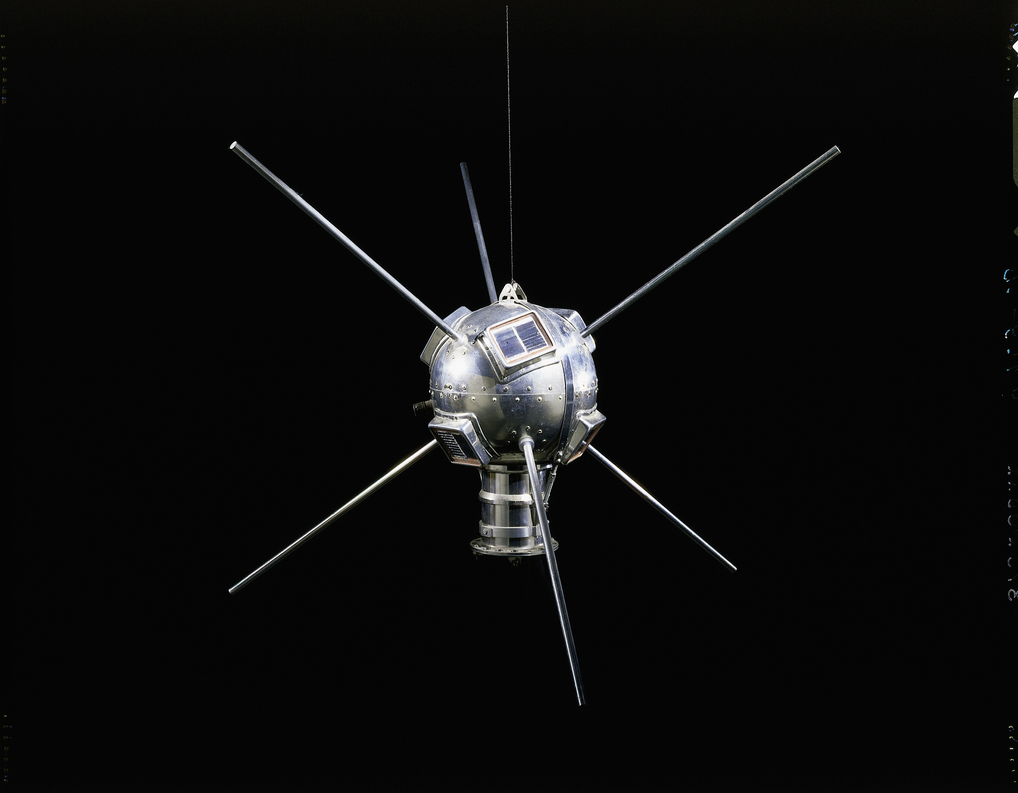 Первый спутник земли сша. Vanguard 1 Спутник. Спутник Авангард-1. Эксплорер-3 искусственный Спутник. Спутник США Авангард 1.
