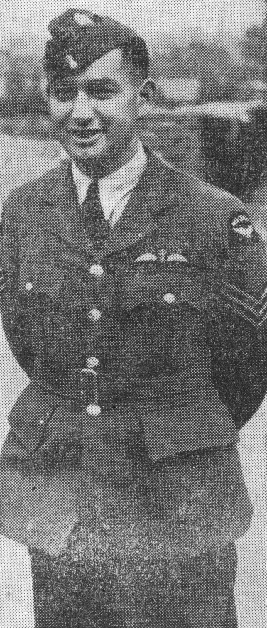 Flight Sgt. Porokoru Patapu “John” Pohe in military uniform
