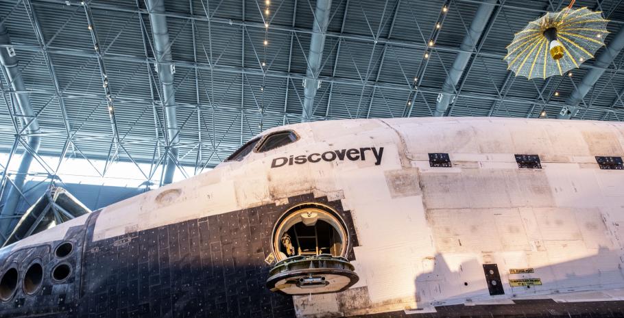 Space Shuttle Discovery with the hatch to the cockpit open.
