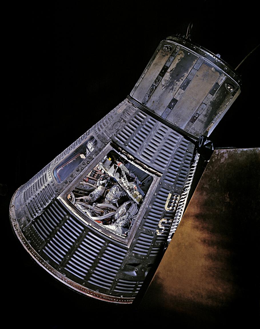 Friendship 7 John Glenn Space Ship Die Cast Mercury Space Capsule 