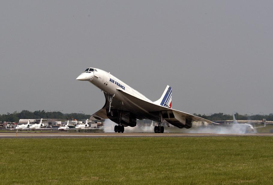 Air France Concorde Arrives at Udvar-Hazy Center