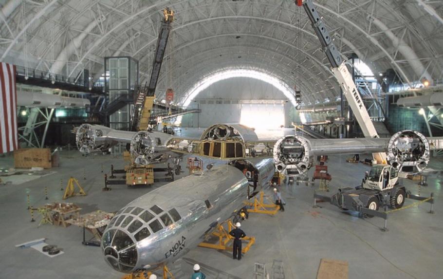 <em>Enola Gay</em> Assembly at Steven F. Udvar-Hazy Center