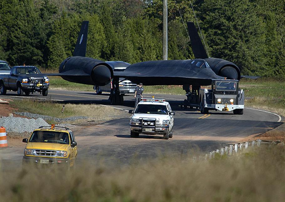 SR-71 Moves Into Udvar-Hazy Center