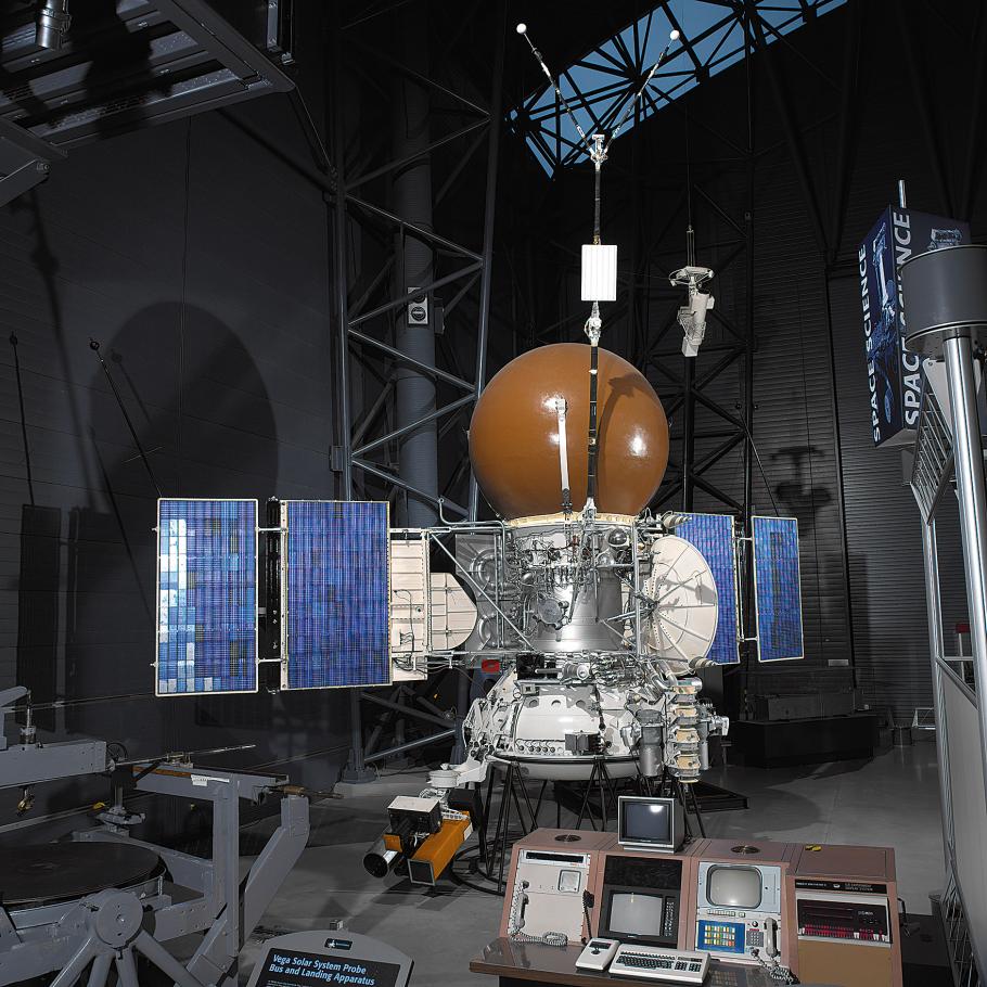 Vega Solar System Probe Bus and Landing Apparatus at the Udvar-Hazy Center