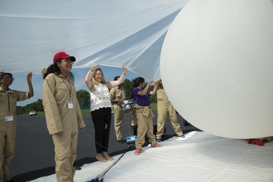 Middle schoolers launch a weather balloon