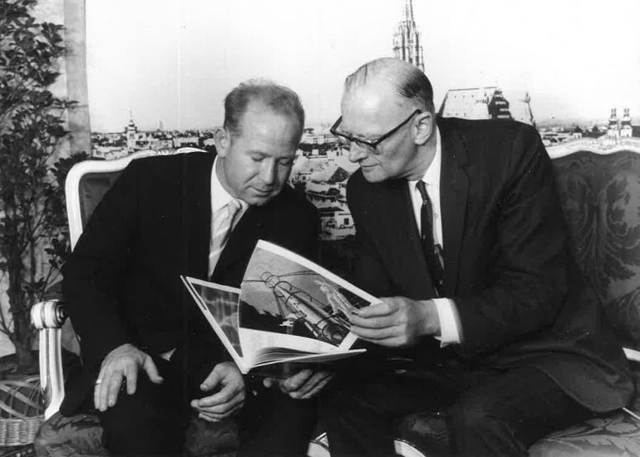 Arthur C. Clarke with Aleksei Leonov