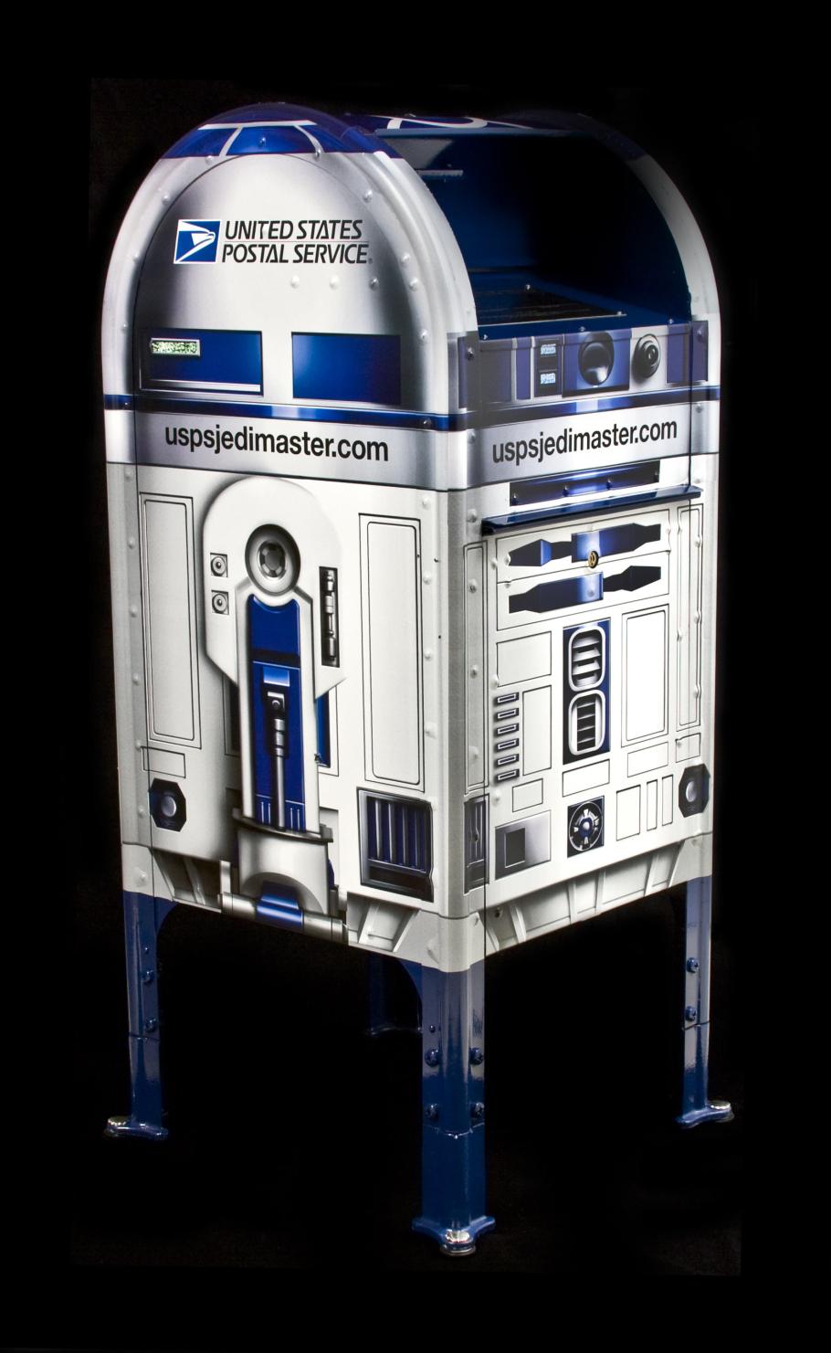 A photo of the R2-D2 mailbox. 