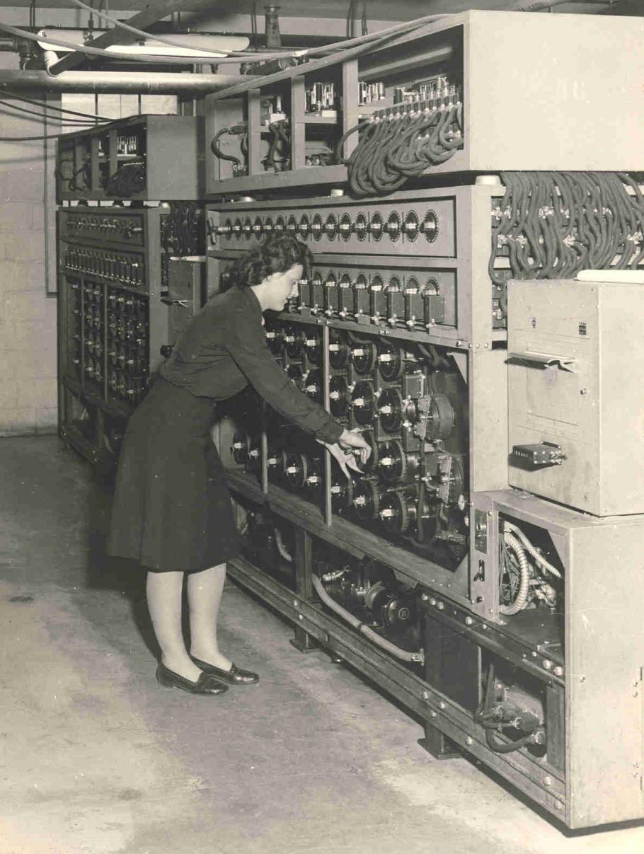 WAVES (Women Accepted for Volunteer Emergency Service) built and operated the U.S. Navy Cryptanalytic Bombe from 1943 to the end of World War II to solve the German 4-rotor Enigma