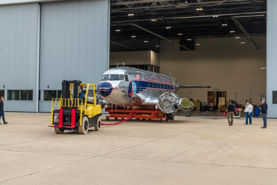 Douglas DC-3 is being moved out of the Udvar-Hazy Center. 