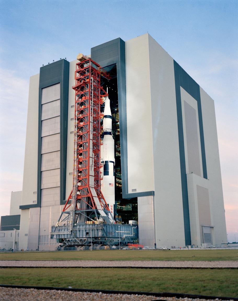 Saturn V exits large building