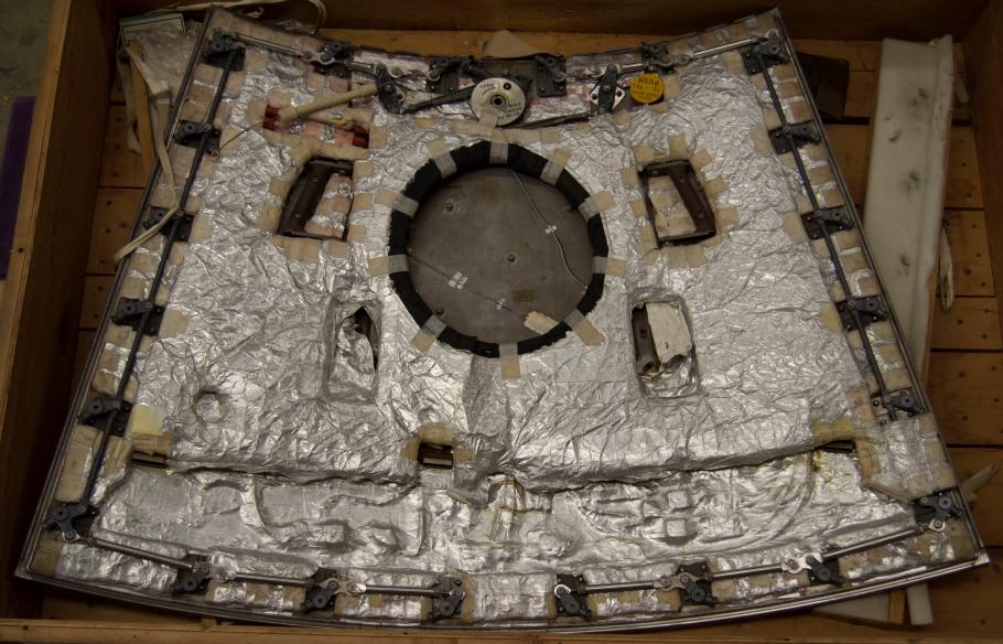 Image of the hatch isolated. 