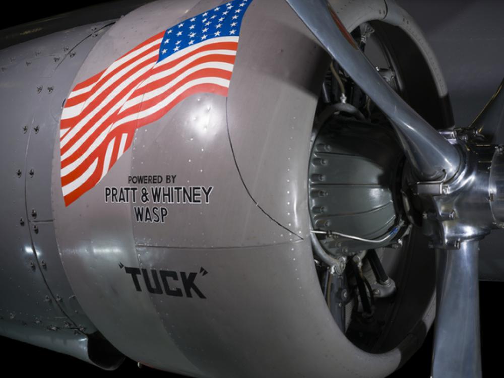 View of an engine of an airplane. 