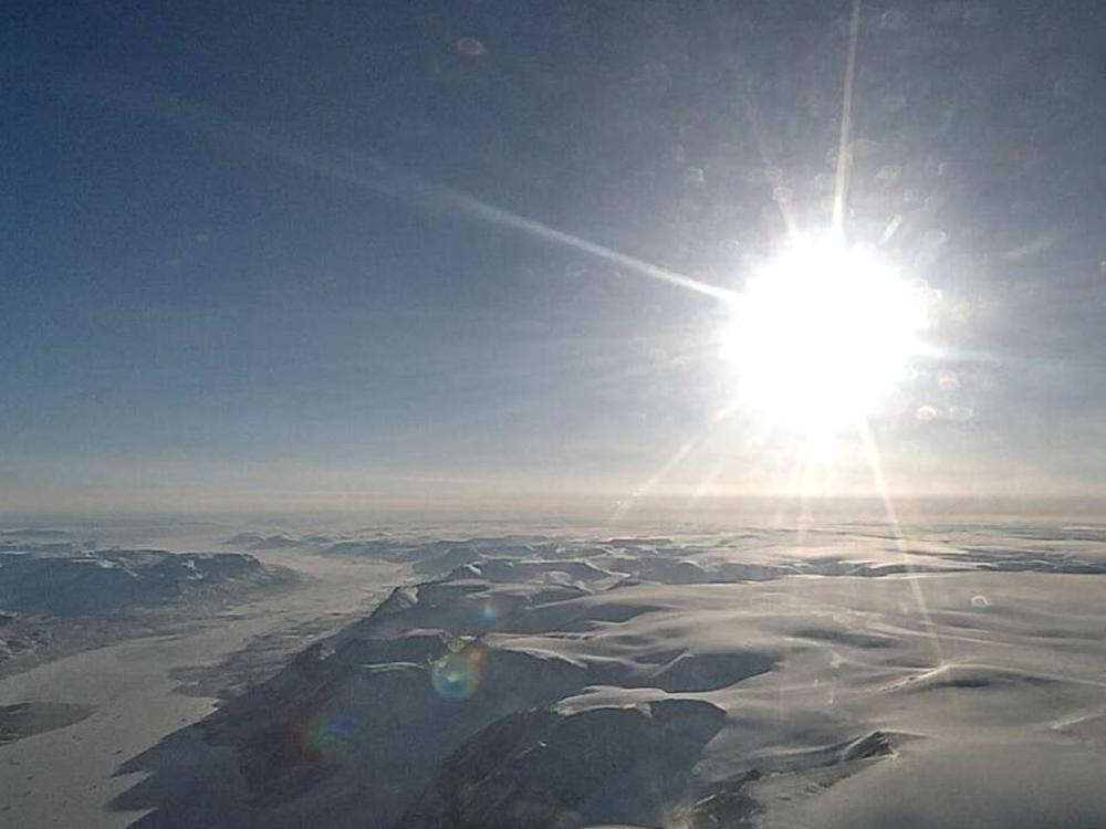 View of polar ice in the Arctic Ocean. 