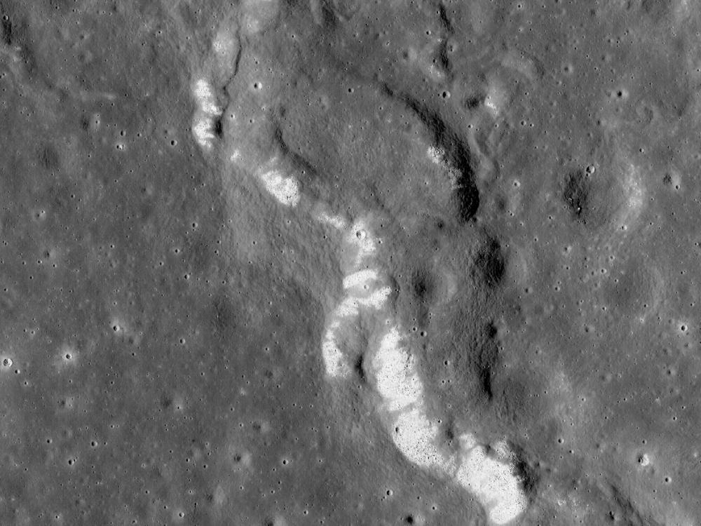 Wrinkle Ridges on the Moon