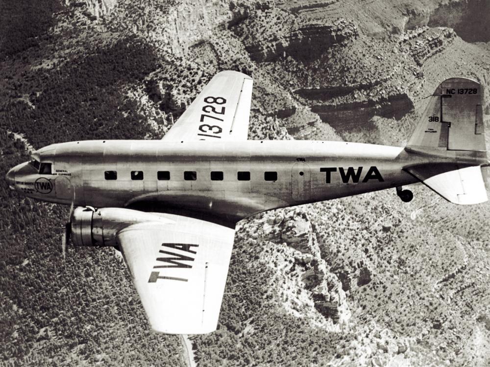 TWA Douglas DC-2