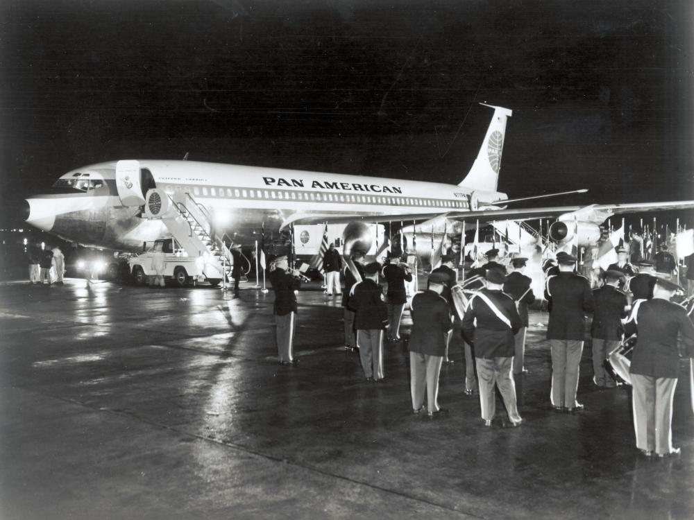 Pan Am 707 Airport