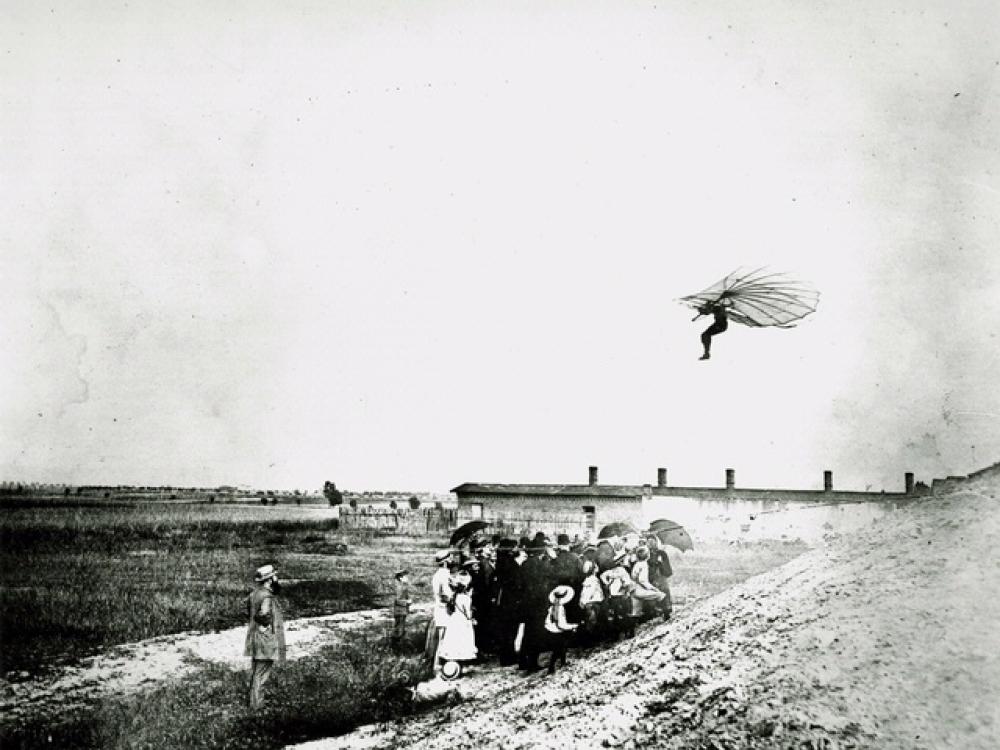 Otto Lillenthal Glider Flight