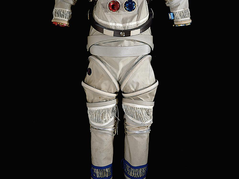 B1-A Advanced Extra-Vehicular Pressure suit at the Udvar-Hazy Center