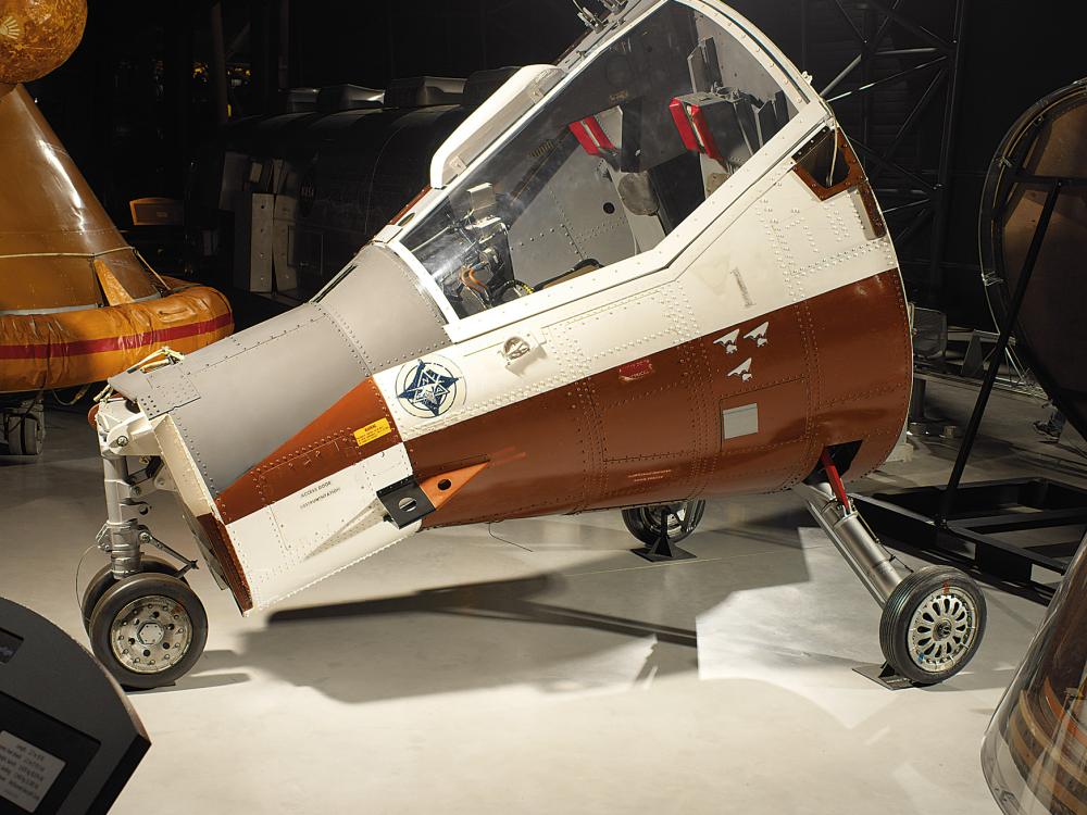 Gemini TTV-1 Paraglider Capsule at the Udvar-Hazy Center