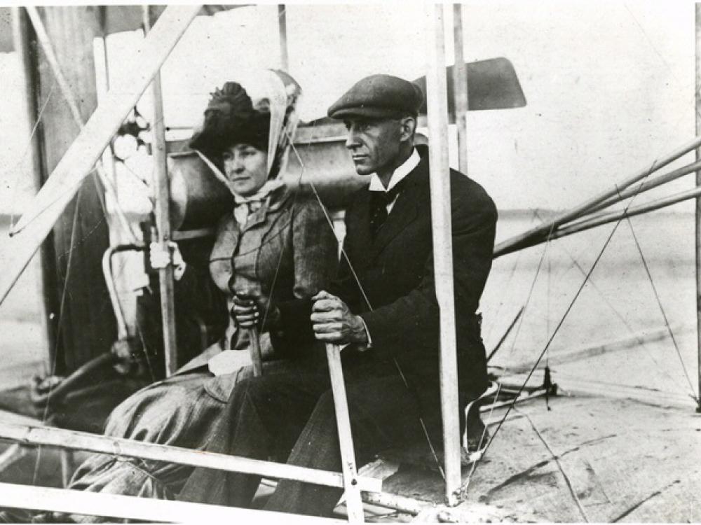 Wilbur Wright and Mrs. Edith Berg