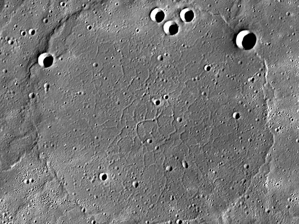 Ridge and Trough System on Mercury