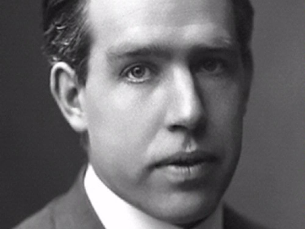 Professional portrait of Niels Bohr, a white man.