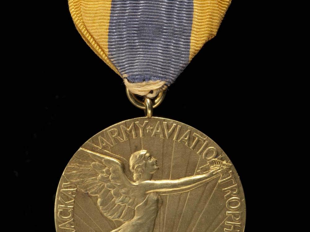 Mackay Army Aviation Trophy Medal (Front)