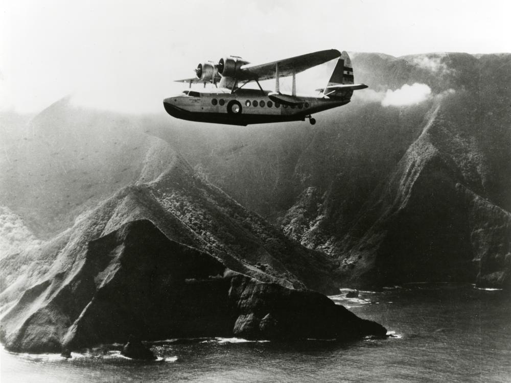 Inter-Island Airways S-43 in Flight