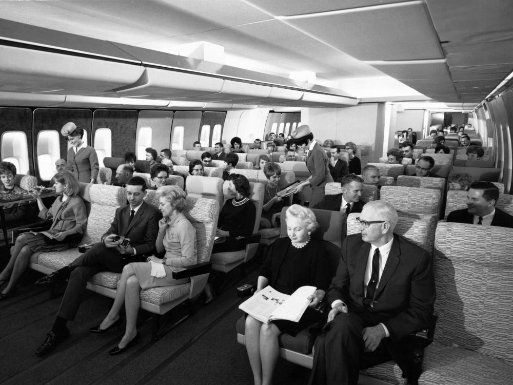 Boeing 747 Passenger Cabin