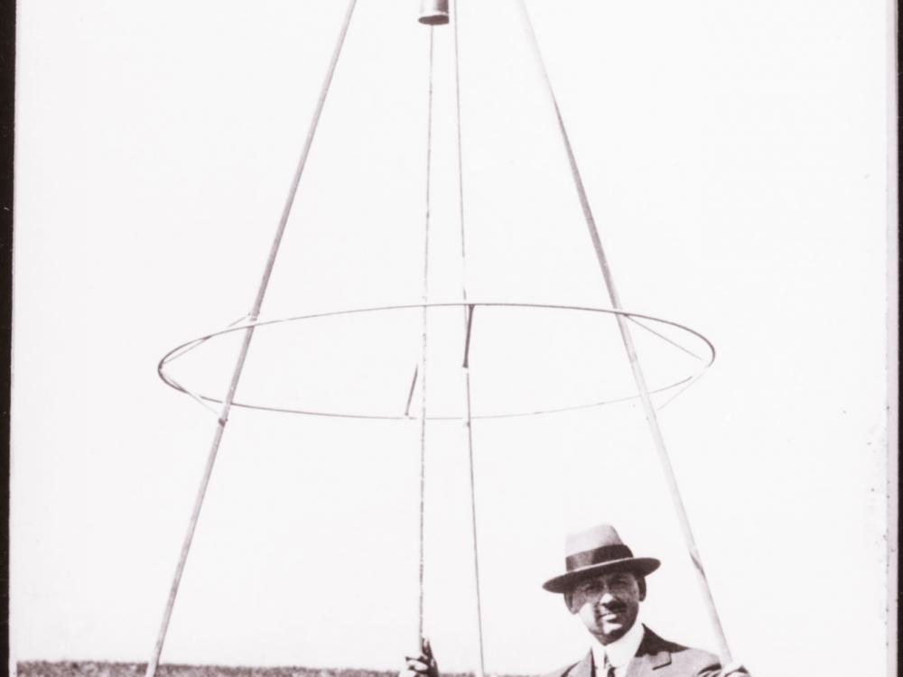 Goddard with "Hoopskirt" Rocket