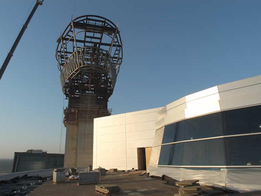 Udvar-Hazy Center Tower and briefing room