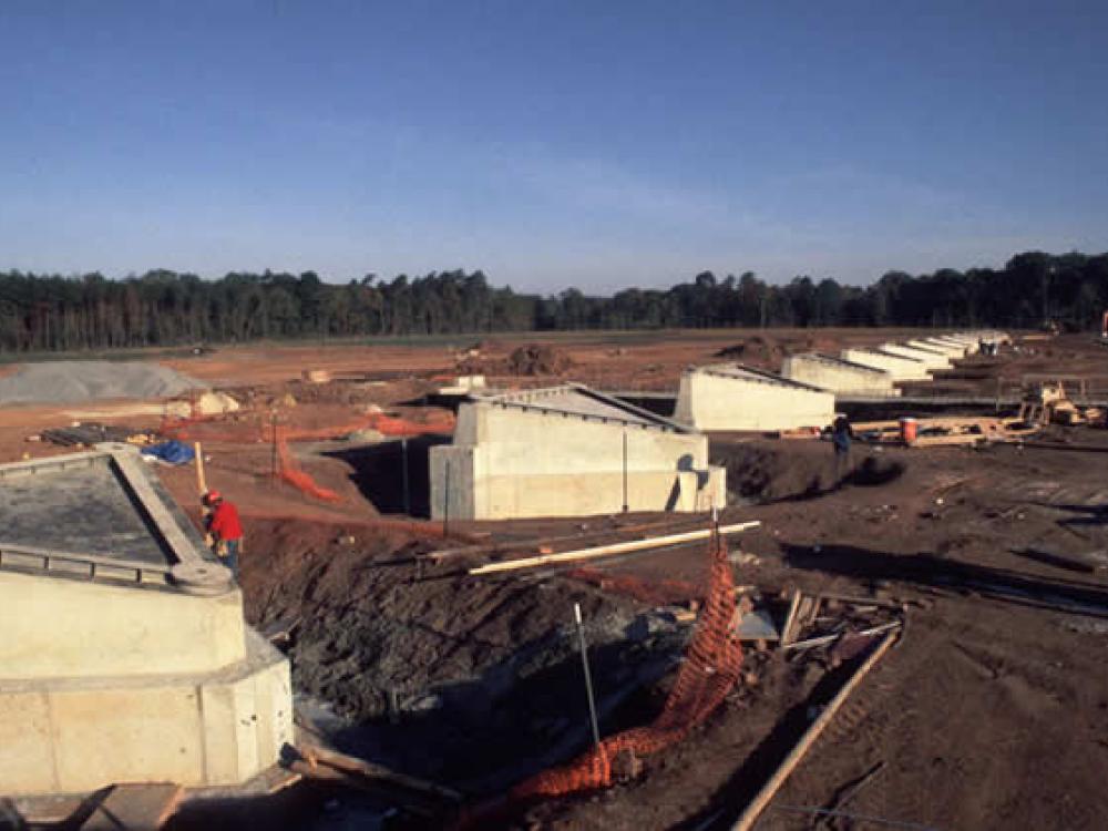 Thrust blocks  for Udvar-Hazy Center hangar trusses