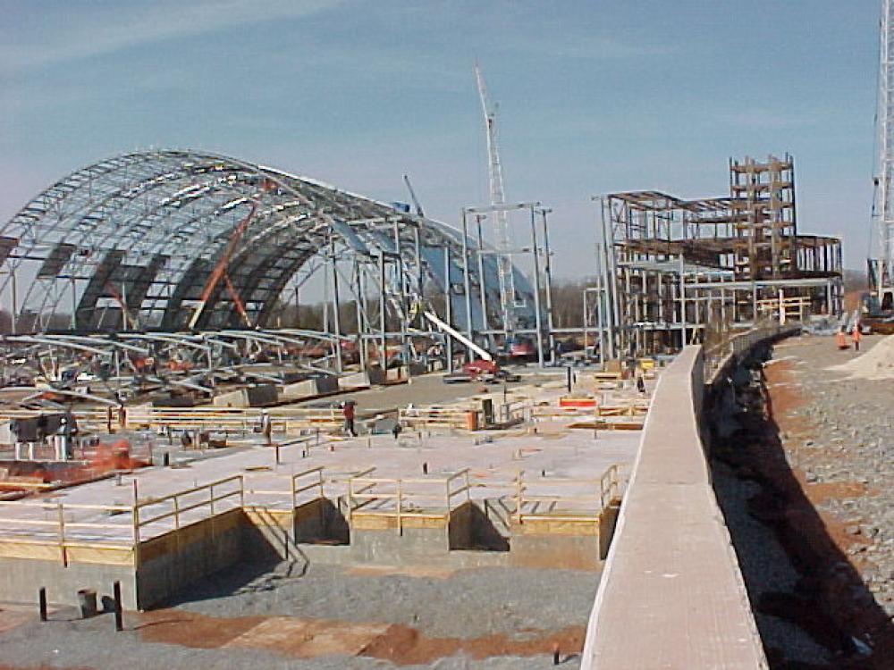 Udvar-Hazy Center - 8 trusses up, 4 more ready