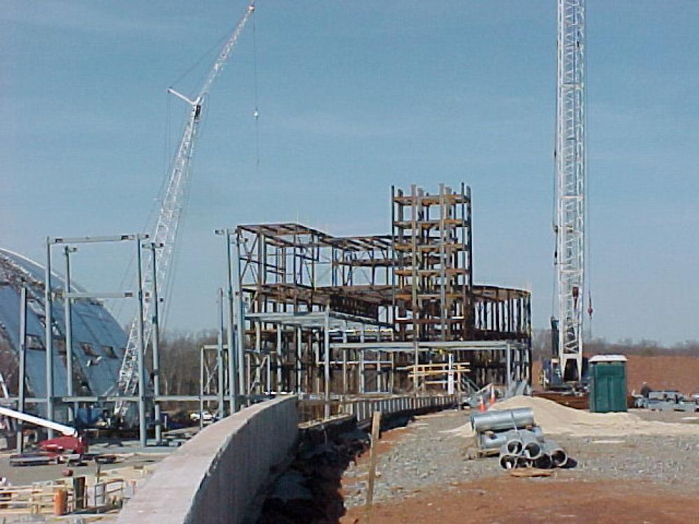 Steel for Udvar-Hazy Center entryway going up