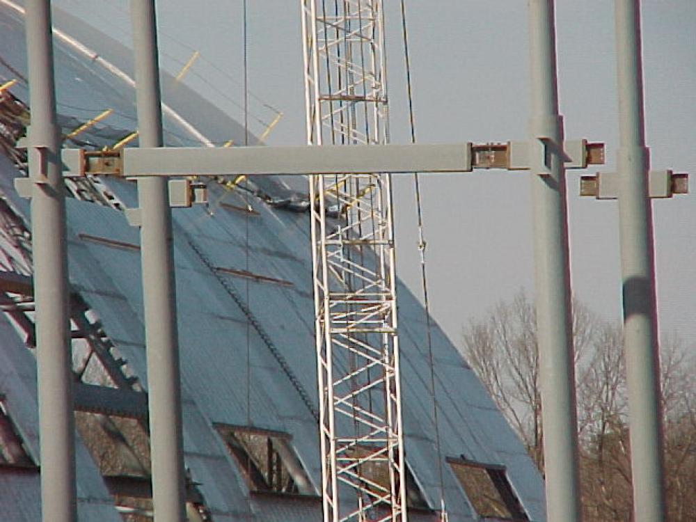 Roof covering Udvar-Hazy Center aviation hangar