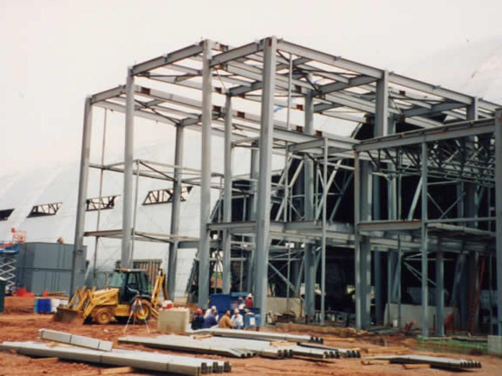 Transition walkway to Space Hangar