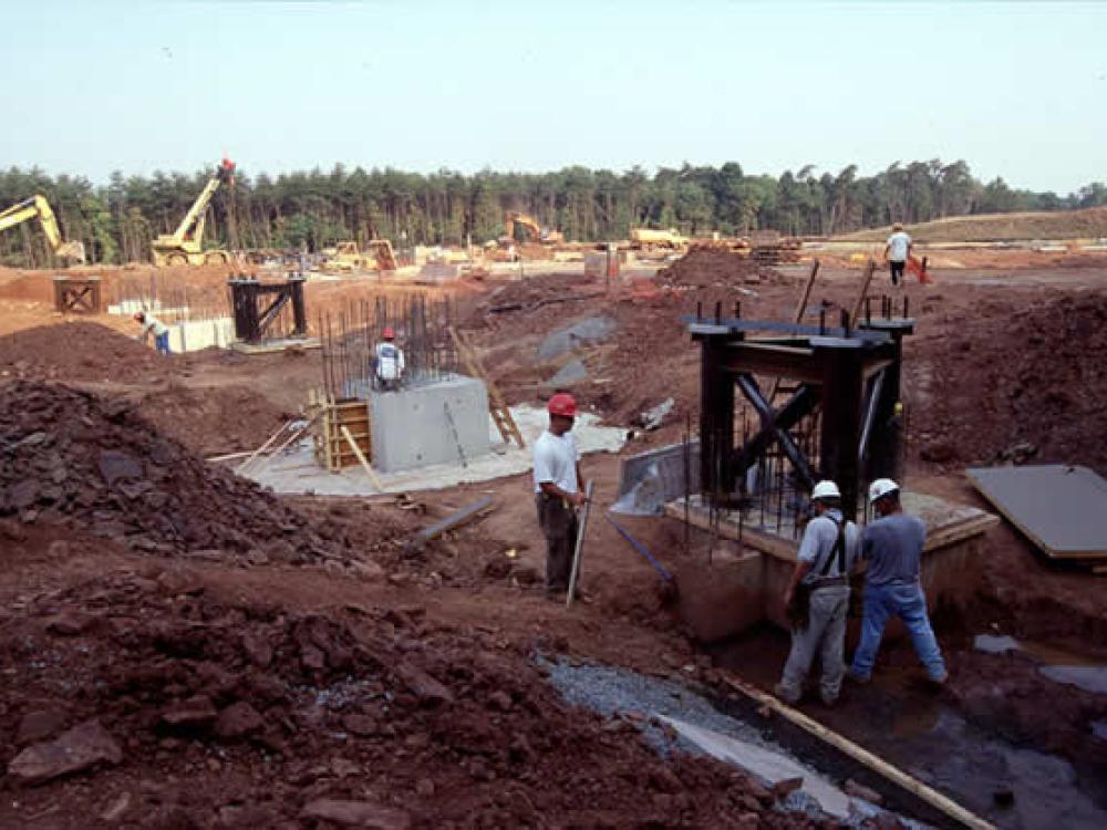 Walls for Udvar-Hazy Center Space Hangar