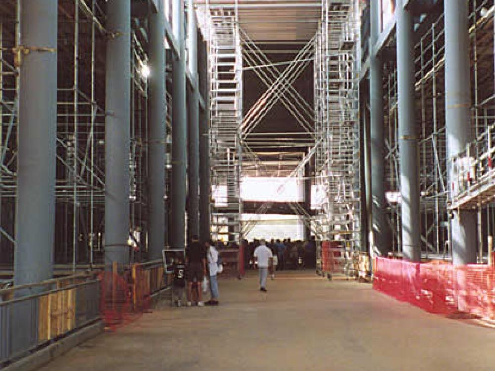 Udvar-Hazy Center entrance walkway progress