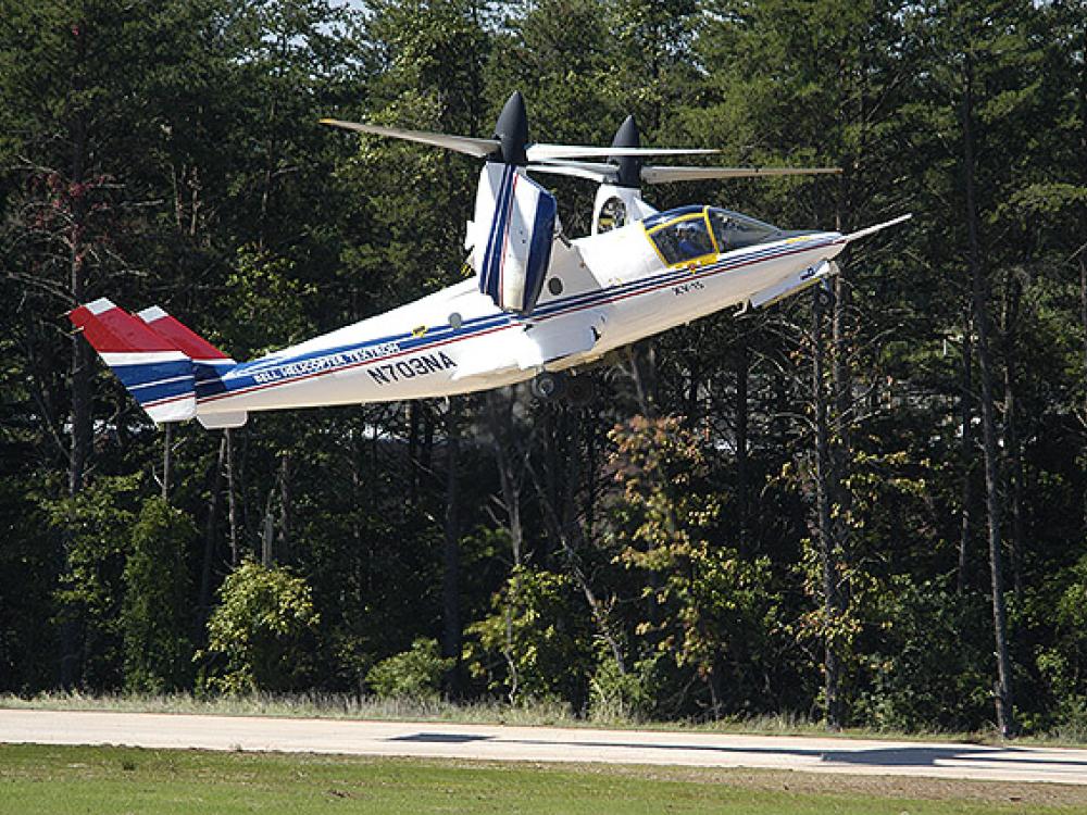 XV-15 tilt rotor arrives at the Udvar-Hazy Center