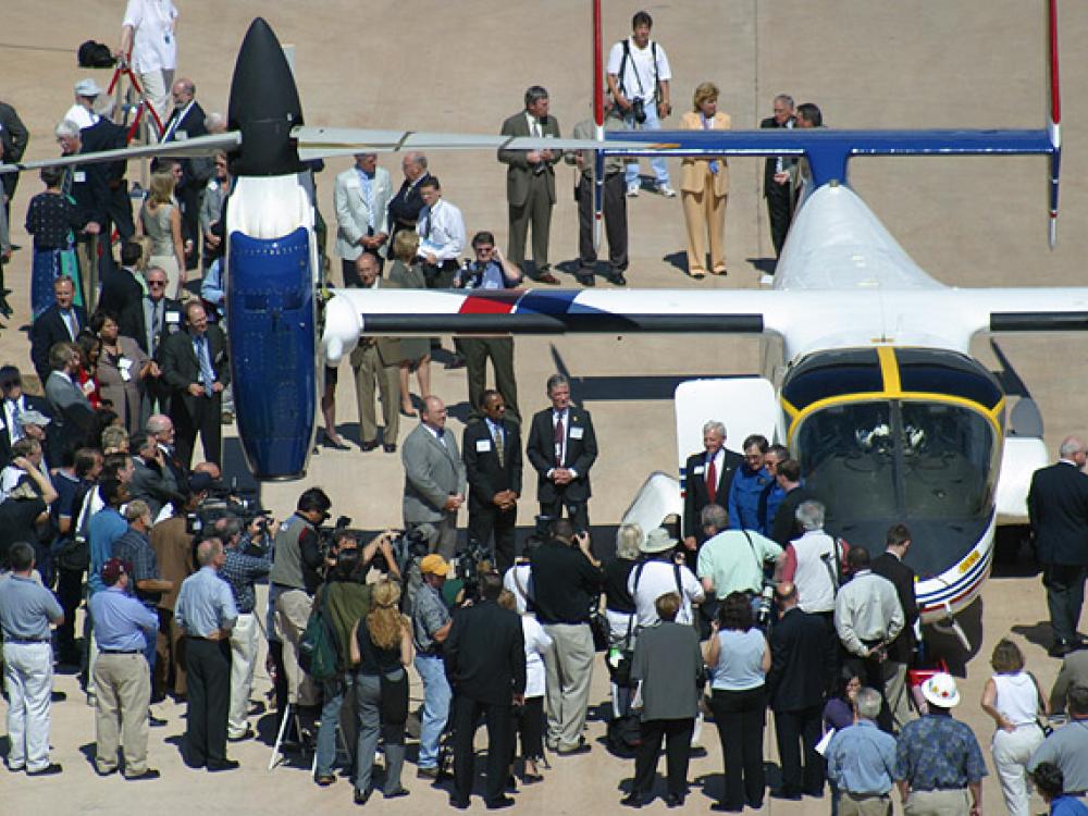 XV-15 tilt rotor arrives at the Udvar-Hazy Center