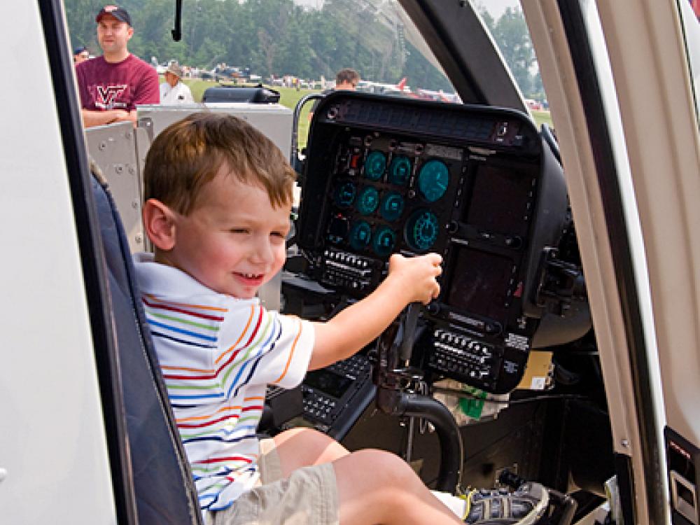 Become a Pilot Family Day at the Udvar-Hazy Center