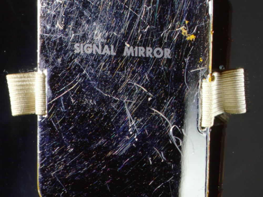 Rescue Signal Mirror : Friendship 7