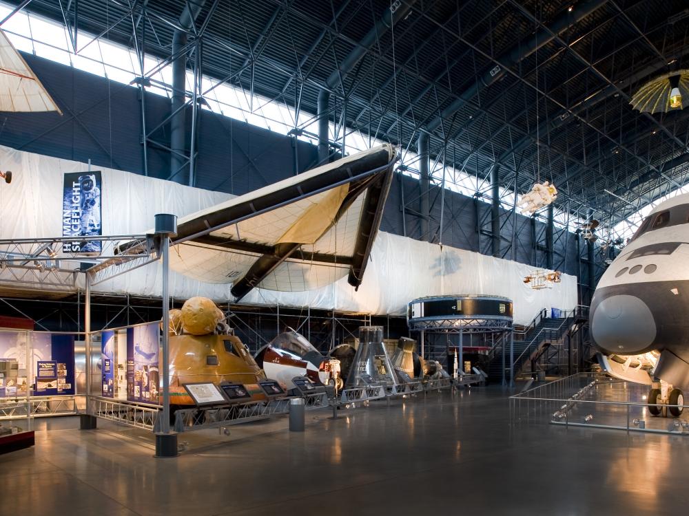 Construction of the New Wing of the Steven F. Udvar-Hazy Center