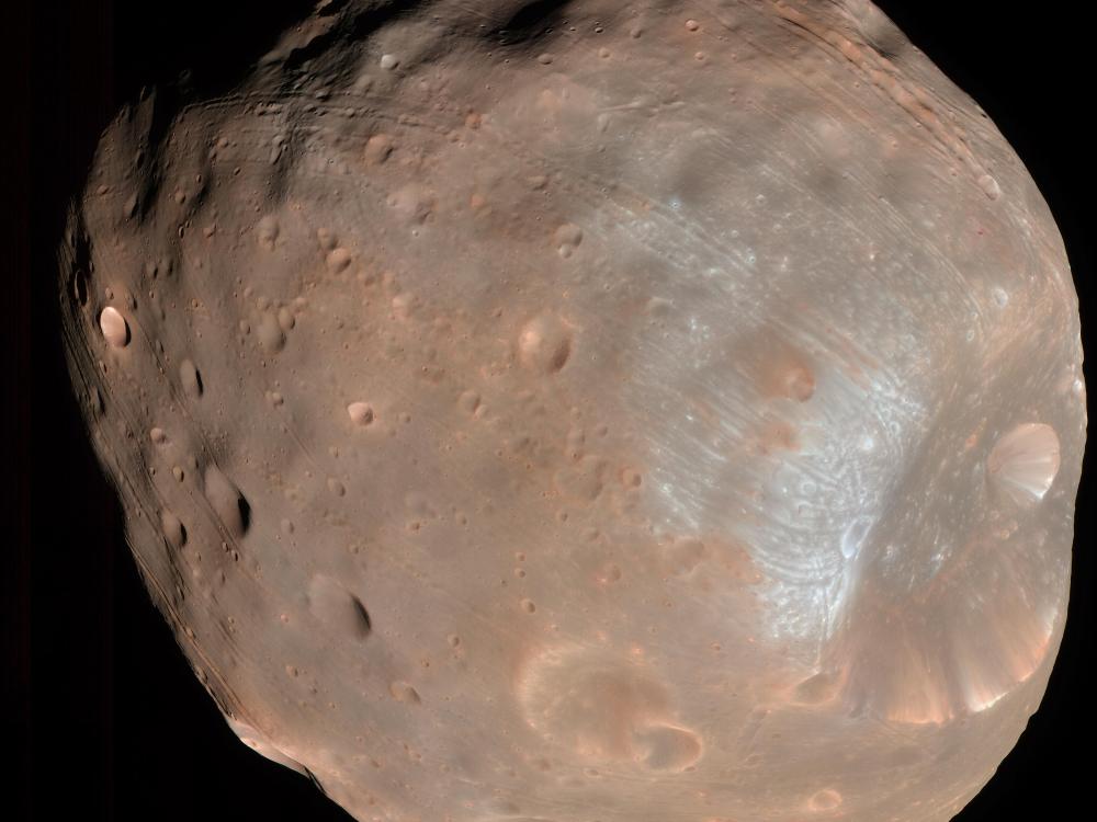 PIA10368: Phobos from 6,800 Kilometers (Color)