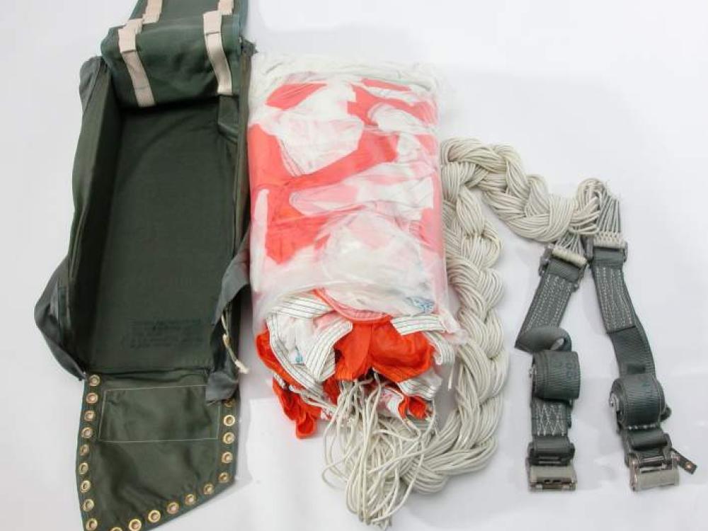 Packaged parachute set. 