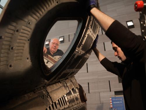 Fitting the Gemini IV Hatch