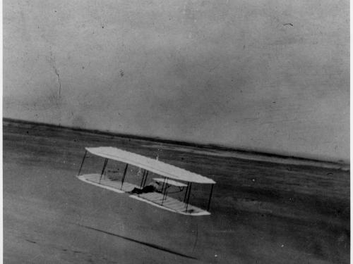 The Wright 1901 Glider in Flight